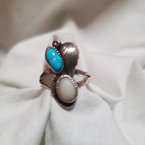 Rings - Picture 4 of 8